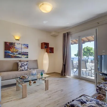 Nefeli - Akti Salonikiou A Villa
